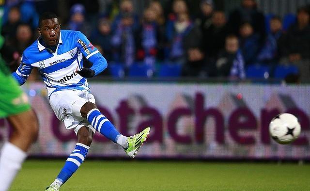 盟中首屈一 盟中首屈一