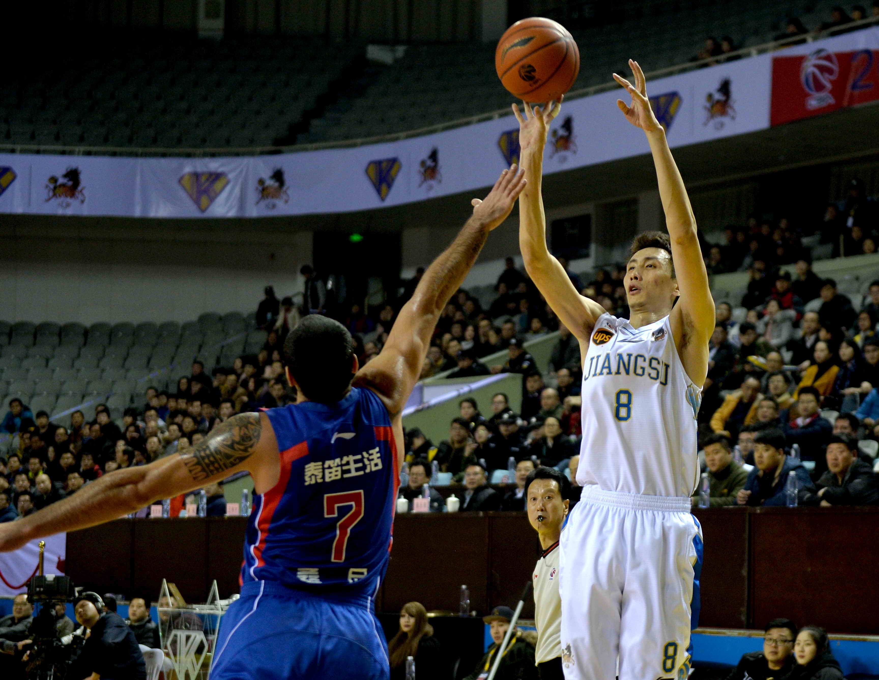 员们凭借稳 员们凭借稳